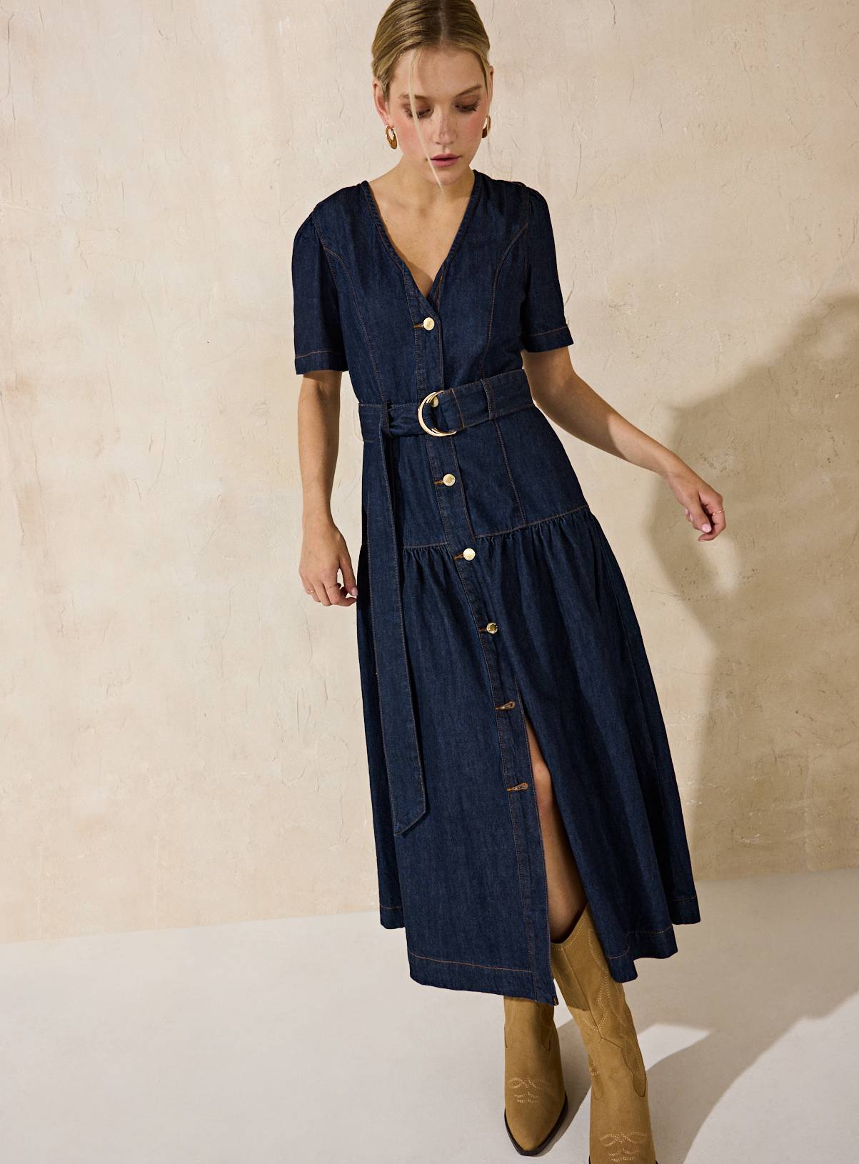 EVERBELLE Dark Denim Belted Midi Dress 8 - Image 3
